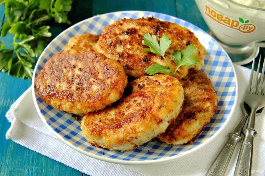 Котлеты из щуки – это достаточно вкусное и ароматное блюдо К сожалению, многим не нравятся блюда из рыбы, а зря, поскольку это еще и полезное блюдо, не отягощающее желудок