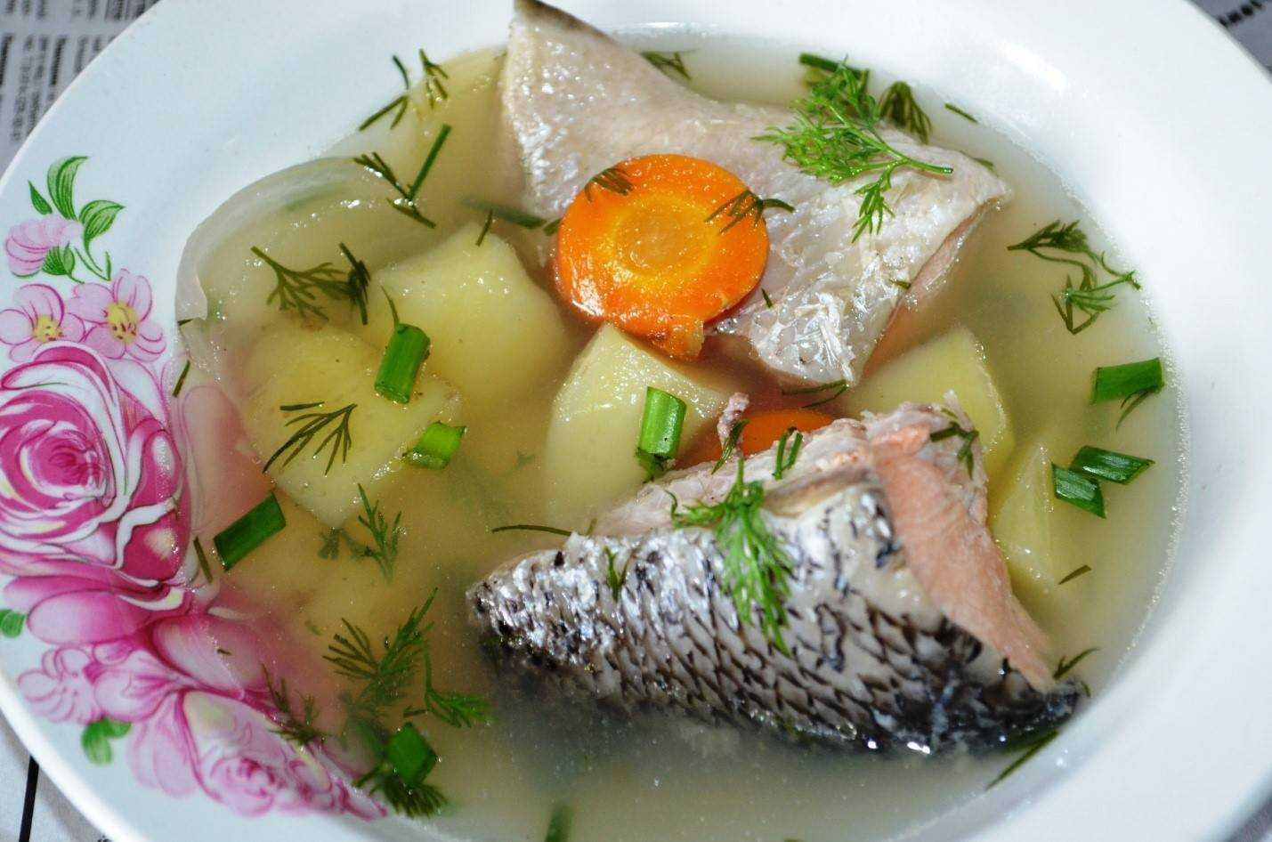 Рыбный суп из свежей рыбы